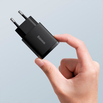 Cargador de Carga Rápida Dual USB y USB-C 20W Baseus